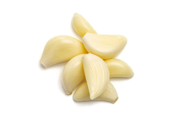 peeled garlic